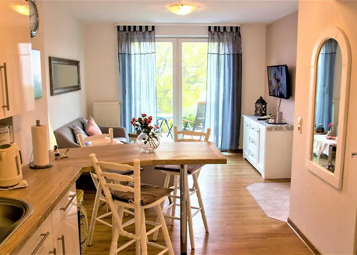 Haus Inselblick Mit Seeblick * Goehren (Ruegen)